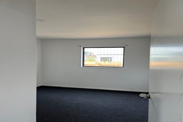 Photo of property in 5 Massine Place, Randwick Park, Auckland, 2105