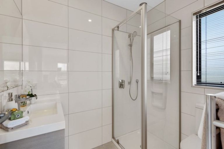 Photo of property in 4 Pepene Avenue, Takanini, 2112