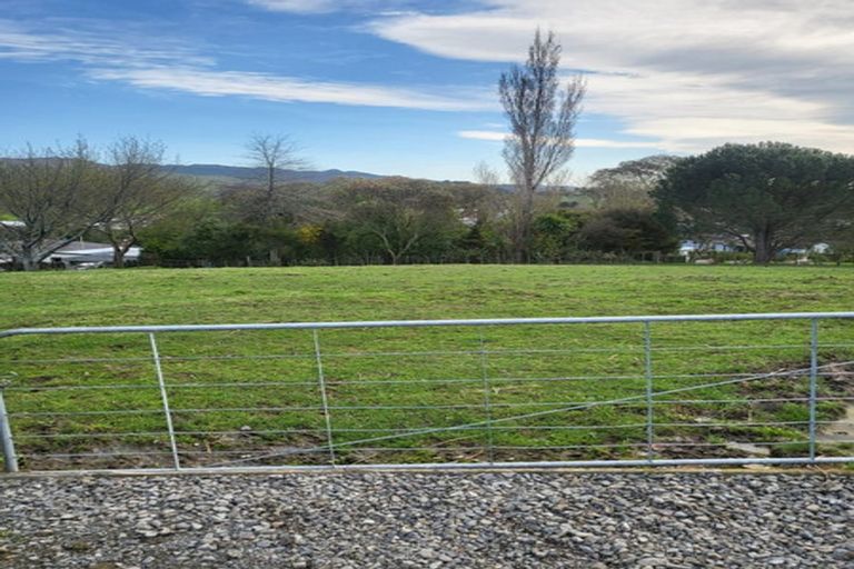 Photo of property in 1 Watts Street, Waipawa, 4210