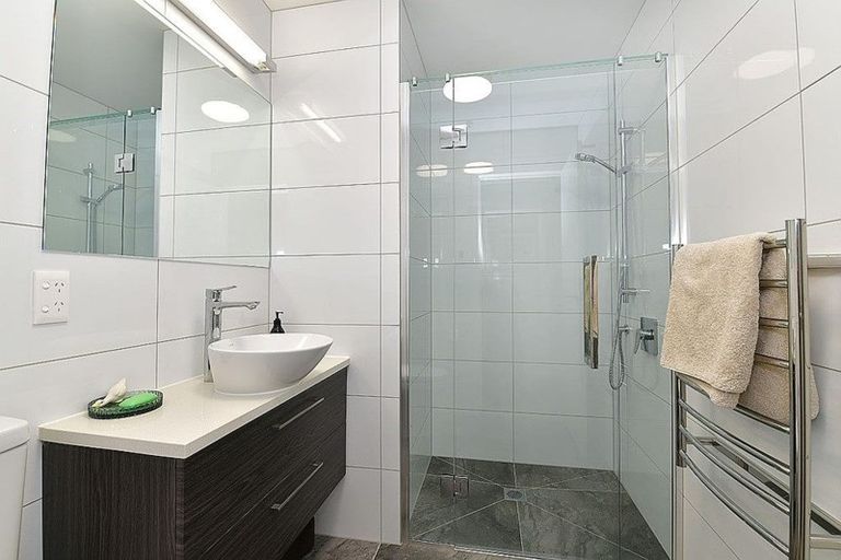 Photo of property in 90 Rewa Rewa Lane, Orewa, 0931