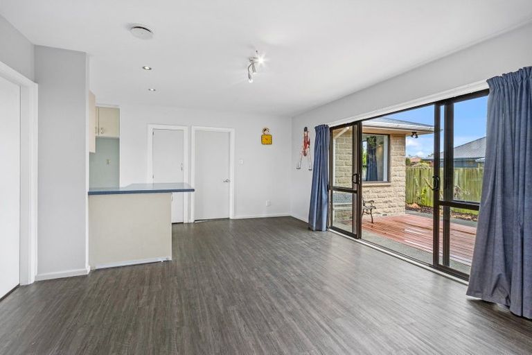 Photo of property in 40 Kathleen Crescent, Hornby, Christchurch, 8042