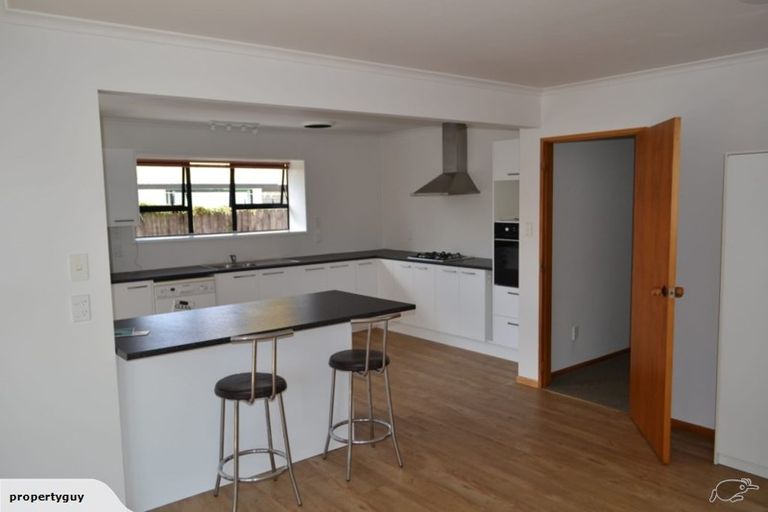 Photo of property in 16 Sayers Crescent, Ilam, Christchurch, 8041