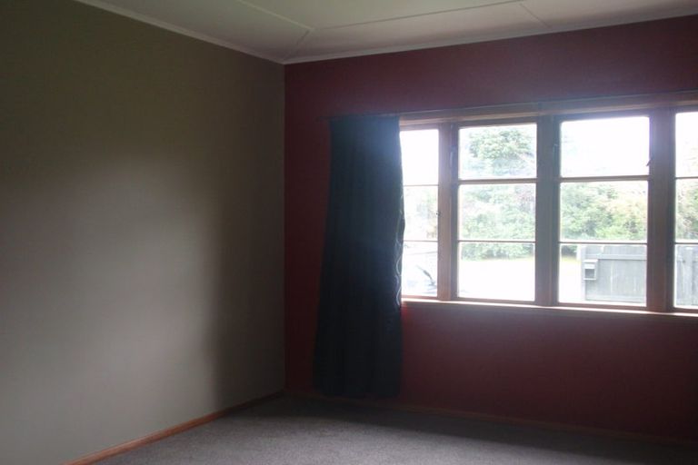 Photo of property in 110 Cambridge Terrace, Fairfield, Lower Hutt, 5011