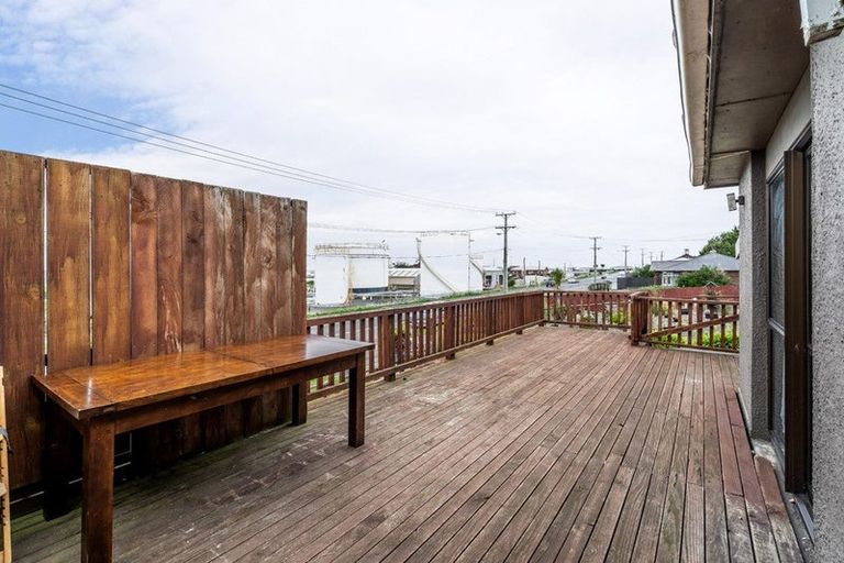 Photo of property in 44 Ocean Beach Road, Bluff, 9814