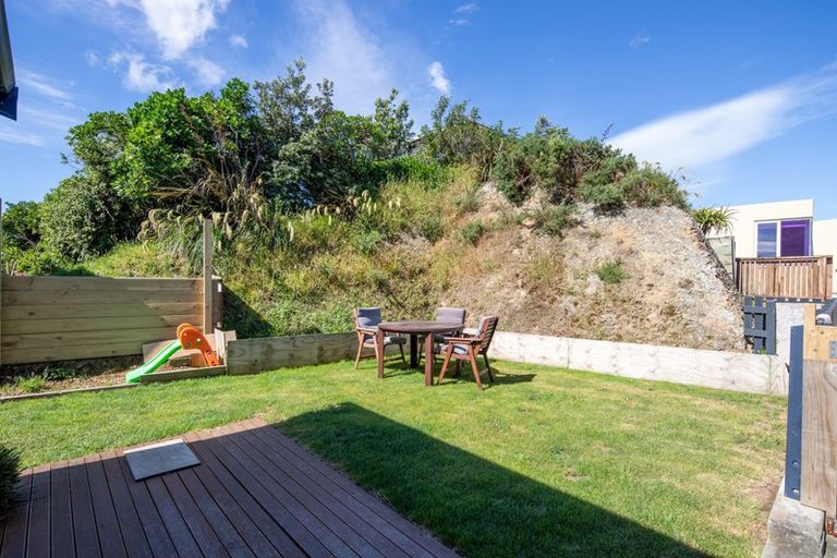 Photo of property in 32 View Road, Houghton Bay, Wellington, 6023