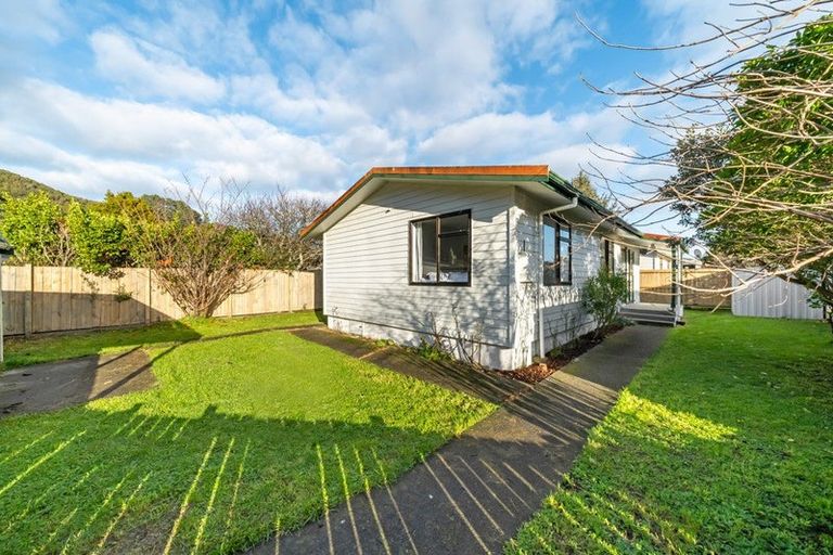 Photo of property in 193a Whites Line East, Waiwhetu, Lower Hutt, 5010