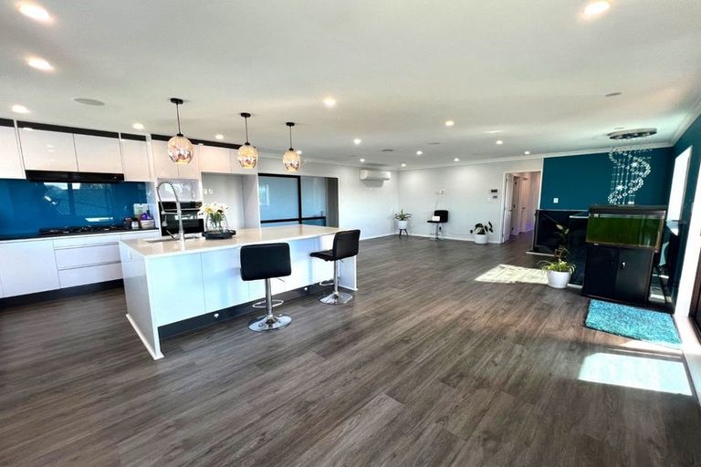 Photo of property in 15 Carn Place, Weymouth, Auckland, 2103