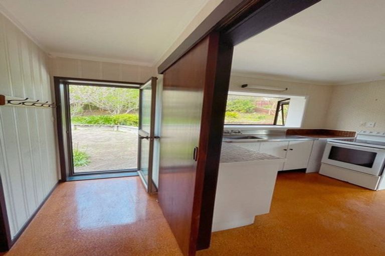 Photo of property in 2/723 Beach Road, Browns Bay, Auckland, 0630
