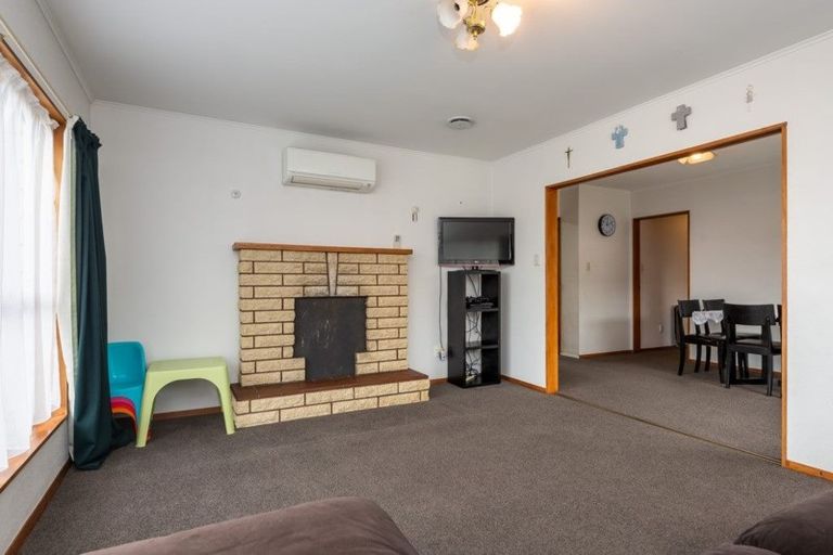 Photo of property in 5 Gibbs Drive, Woodend, 7610