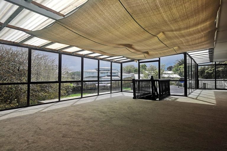 Photo of property in 35 Nile Road, Kelston, Auckland, 0602