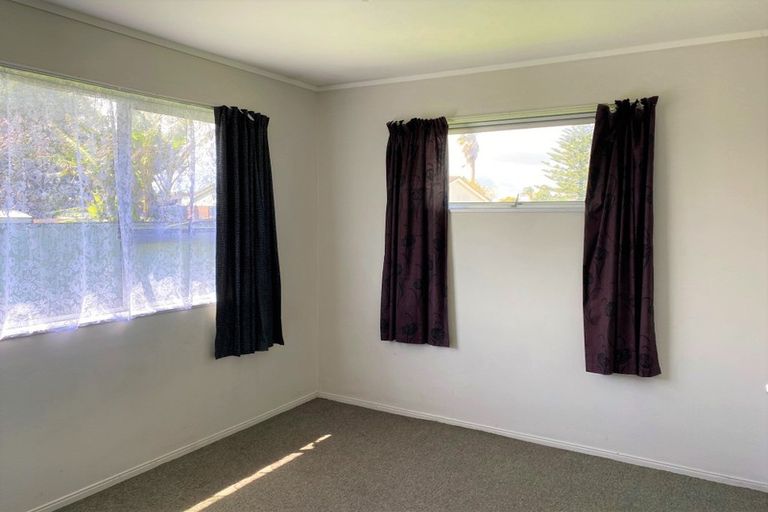 Photo of property in 48 Sunlands Drive, Manurewa, Auckland, 2102