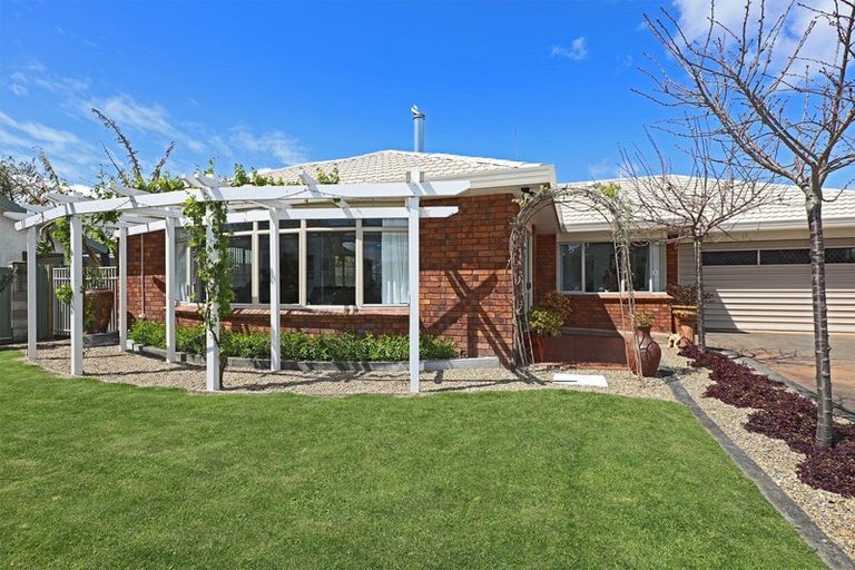 Photo of property in 59 Whiting Crescent, Greenmeadows, Napier, 4112