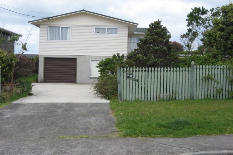 Photo of property in 1421 Whangaparaoa Road, Army Bay, Whangaparaoa, 0930