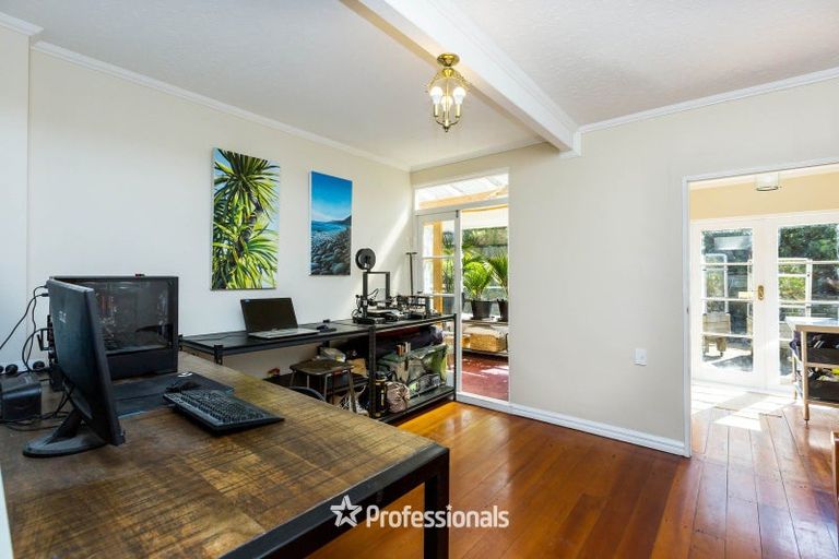 Photo of property in 5 Pempsey Street, Silverstream, Upper Hutt, 5019