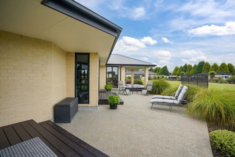 Photo of property in 14 Kakariki Way, Otatara, Invercargill, 9879