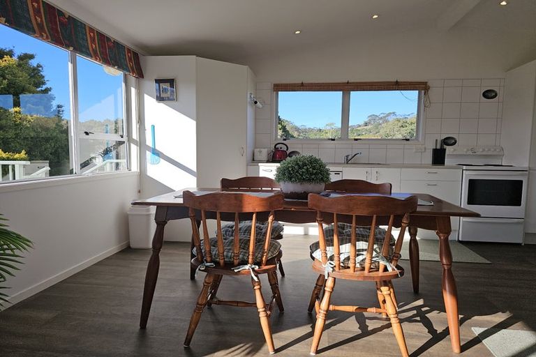 Photo of property in 20 Hardy Place, Cooks Beach, Whitianga, 3591