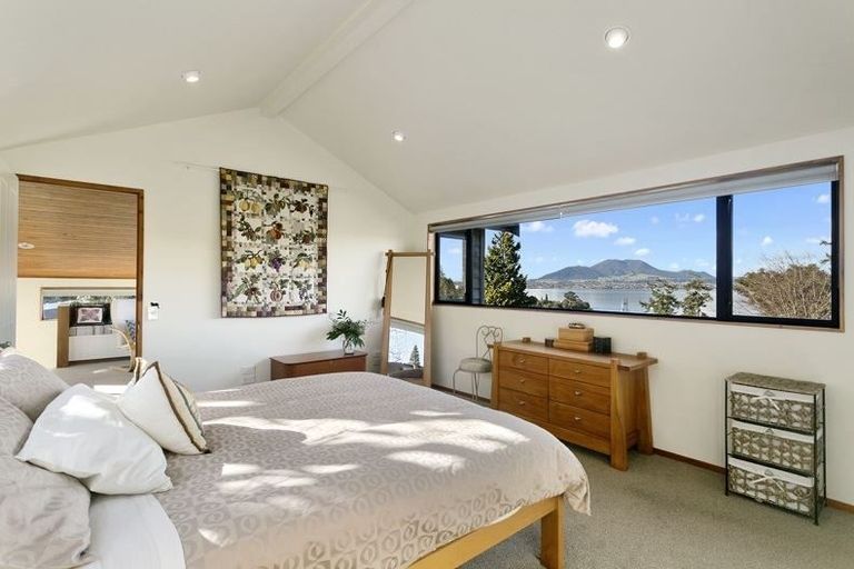 Photo of property in 22 Ewing Grove, Acacia Bay, Taupo, 3330