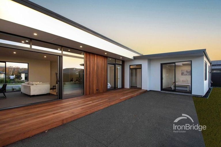 Photo of property in 8 Glendore Drive, Halswell, Christchurch, 8025