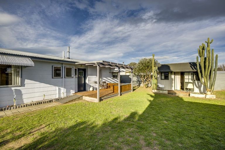 Photo of property in 6 Burton Crescent, Flaxmere, Hastings, 4120