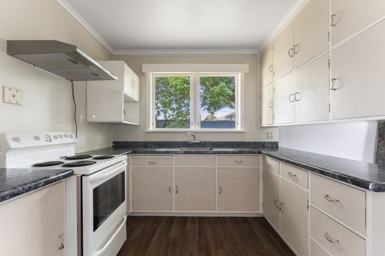 Photo of property in 20 Mckenzie Street, Levin, 5510