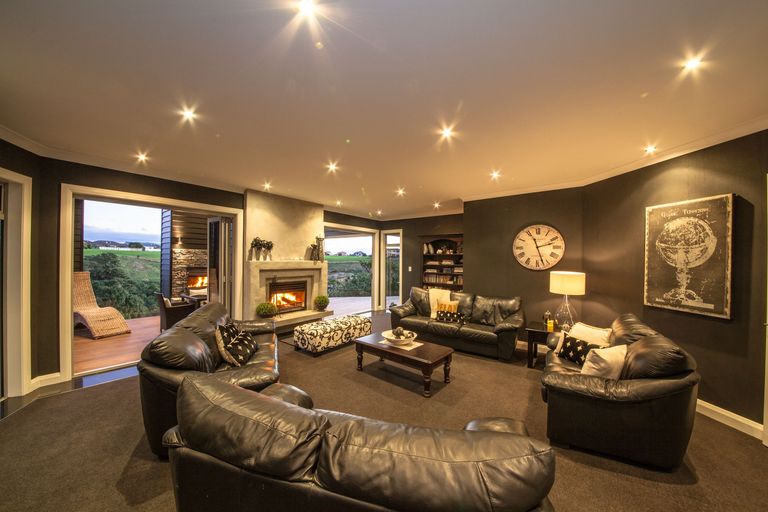 Photo of property in 85 Cashmere Drive, Fitzherbert, Palmerston North, 4410