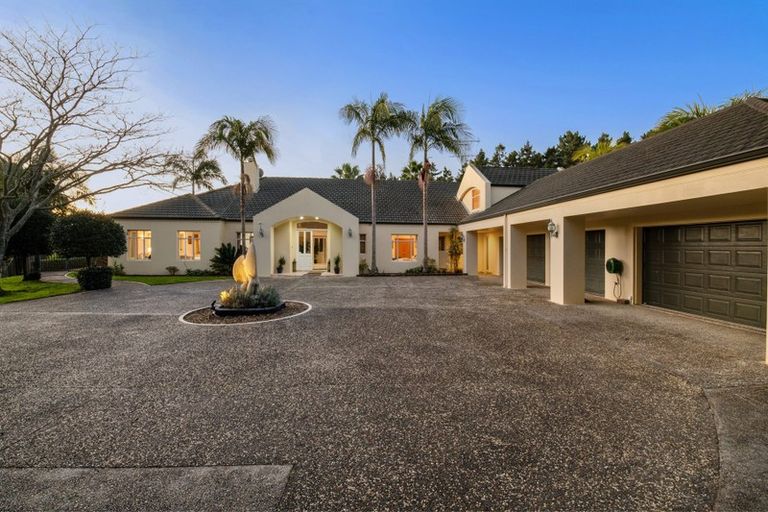 Photo of property in 82 Brownhill Road, Whitford, Manurewa, 2576