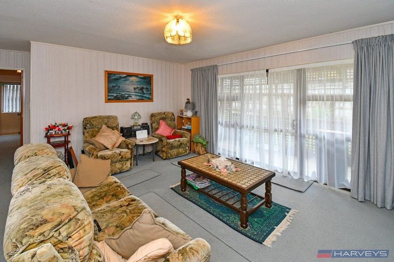 Photo of property in 2/17 Vintage Drive, Henderson, Auckland, 0612