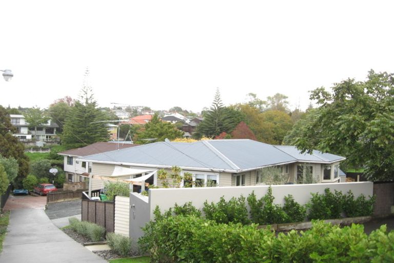 Photo of property in 75a Beach Road, Mellons Bay, Auckland, 2014