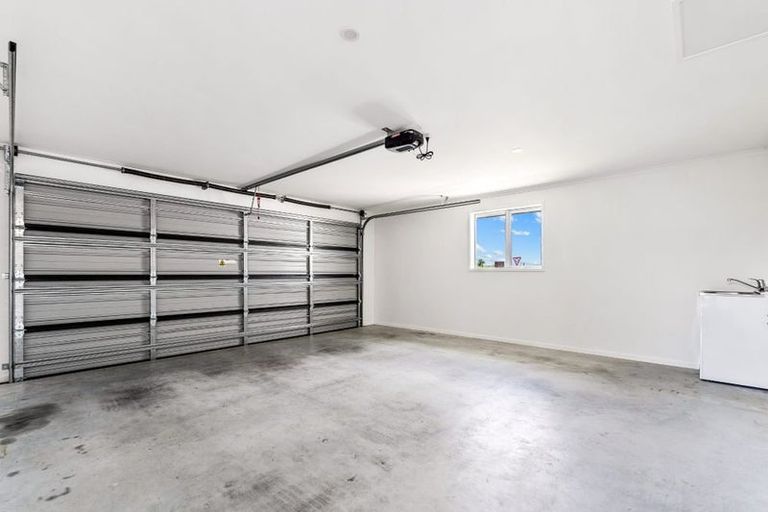 Photo of property in 12 Saint Michaels Crescent, Kelburn, Wellington, 6012