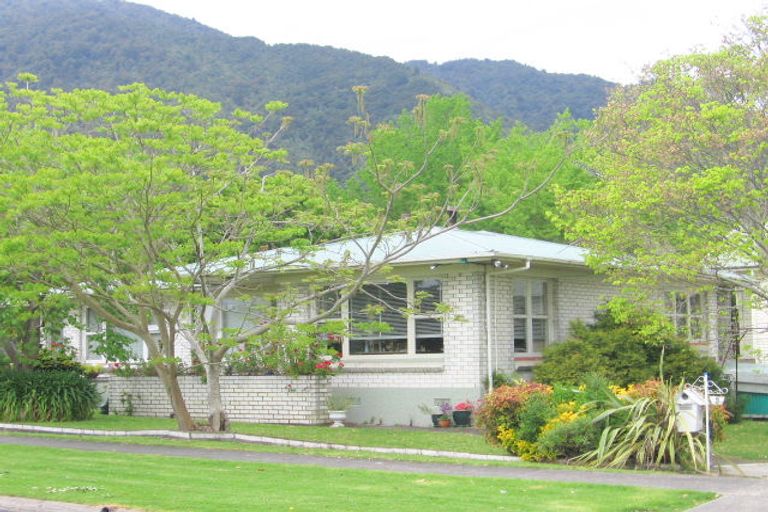 Photo of property in 2 Spencer Street, Te Aroha, 3320