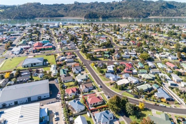 Photo of property in 1 Tudor Grove, Whitianga, 3510