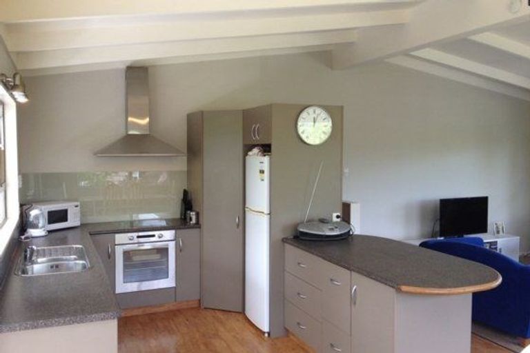 Photo of property in 30 Irwin Place, Kinloch, Taupo, 3377