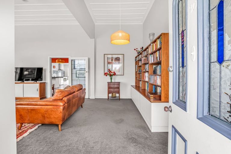 Photo of property in 30 Signal Street, Marton, 4710