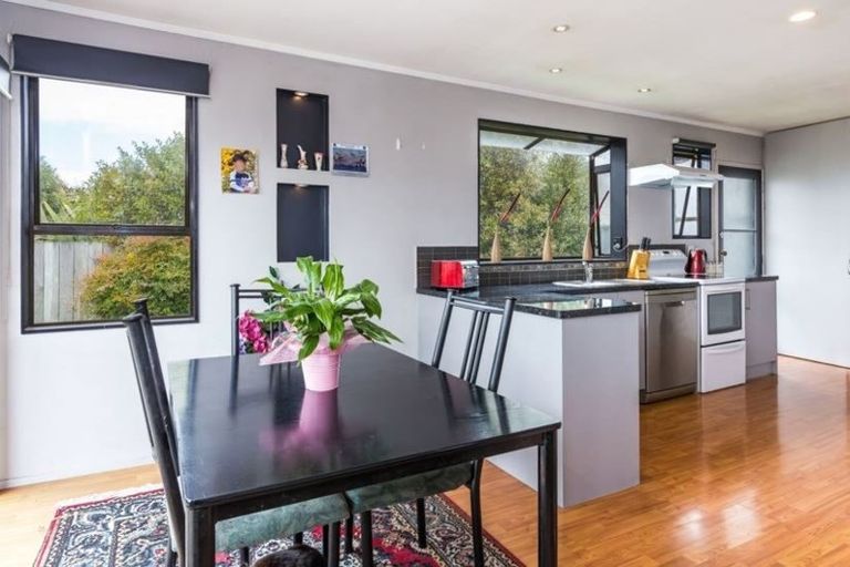 Photo of property in 24 Newberry Place, Richmond Heights, Taupo, 3330