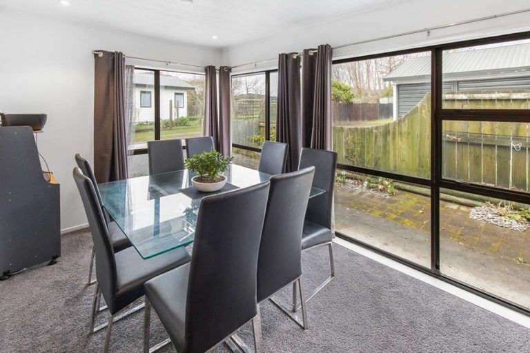 Photo of property in 15 Elmslie Place, Owhata, Rotorua, 3010