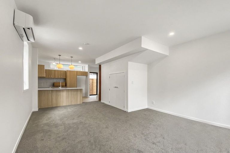 Photo of property in 4/1 Elliott Street, Johnsonville, Wellington, 6037