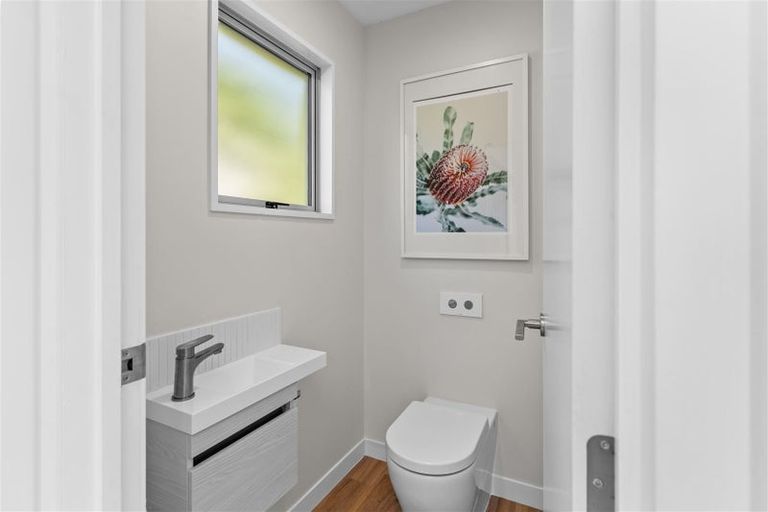 Photo of property in 26 Belleview Terrace, Mount Pleasant, Christchurch, 8081