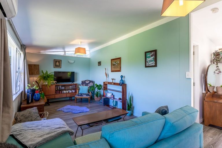 Photo of property in 91 Kauri Point Road, Laingholm, Auckland, 0604