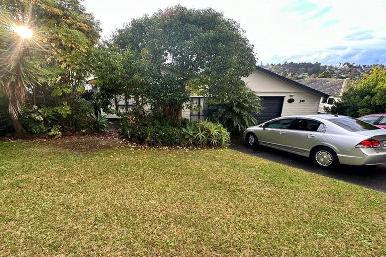 Photo of property in 30 Arlette Place, Massey, Auckland, 0614