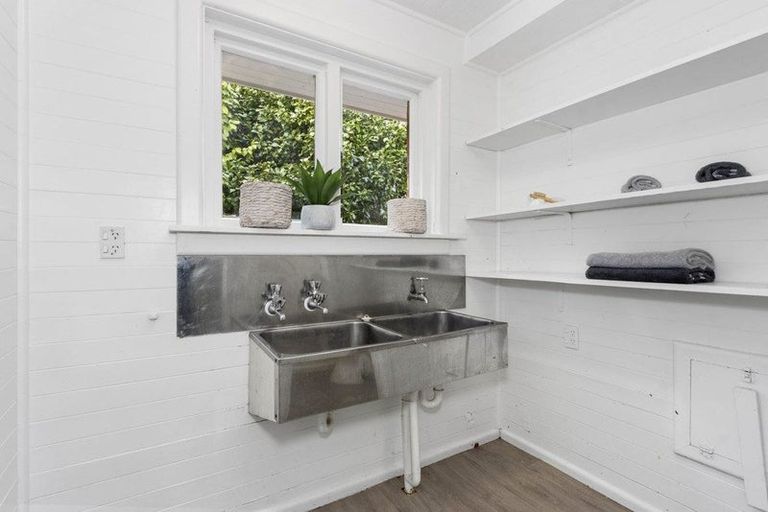 Photo of property in 1/82 Quinns Road, Shirley, Christchurch, 8013