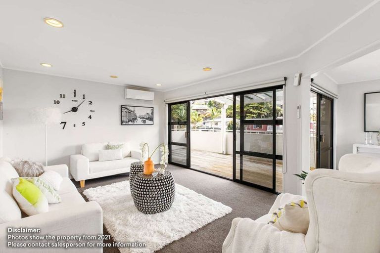 Photo of property in 2/4 Dorrit Lane, Howick, Auckland, 2014