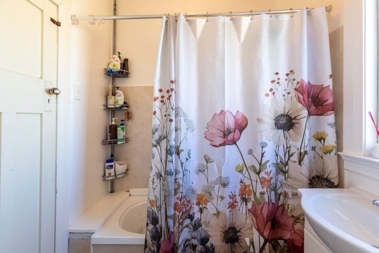 Photo of property in 41 Burns Street, Dannevirke, 4930