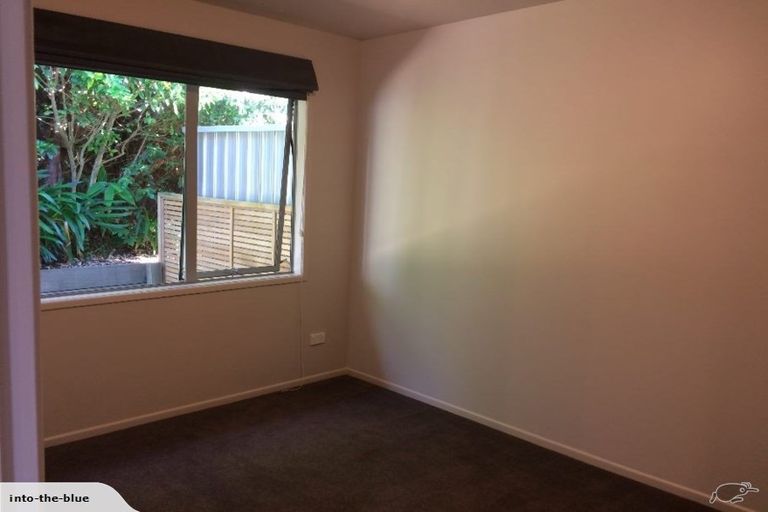 Photo of property in 50 Queens Road, Glen Avon, New Plymouth, 4312