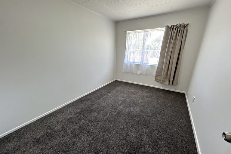 Photo of property in 393 West Coast Road, Glen Eden, Auckland, 0602