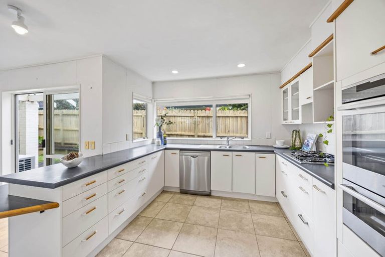 Photo of property in 26 Dannemora Drive, Dannemora, Auckland, 2016