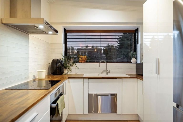 Photo of property in 157 Kent Street, Kingston, Athol, 9793