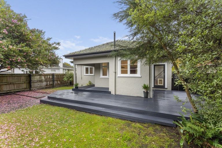 Photo of property in 9 Franklin Avenue, Hokowhitu, Palmerston North, 4410