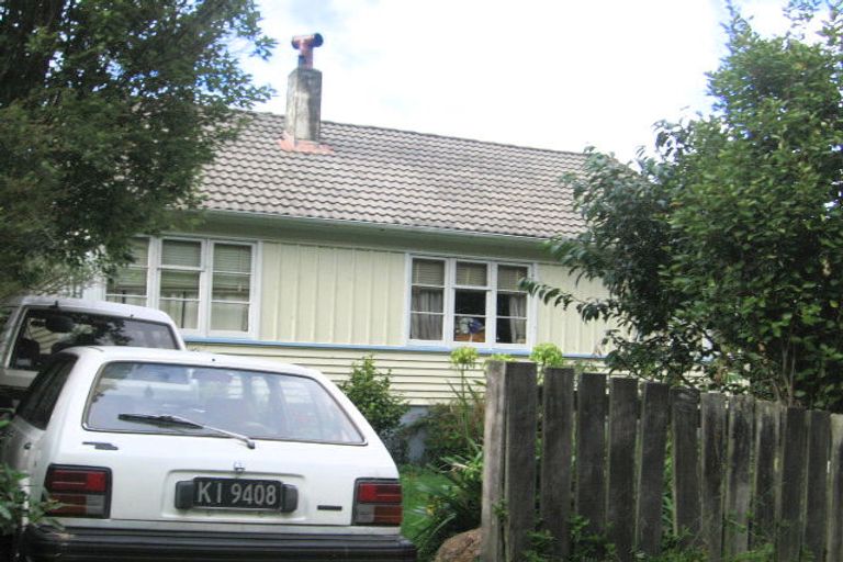 Photo of property in 6 Victory Avenue, Karori, Wellington, 6012