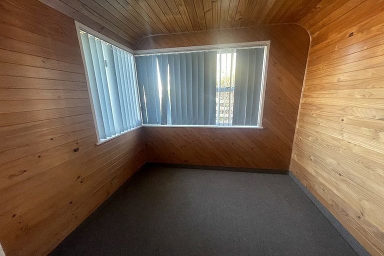 Photo of property in 132 Cascades Road, Pakuranga Heights, Auckland, 2010