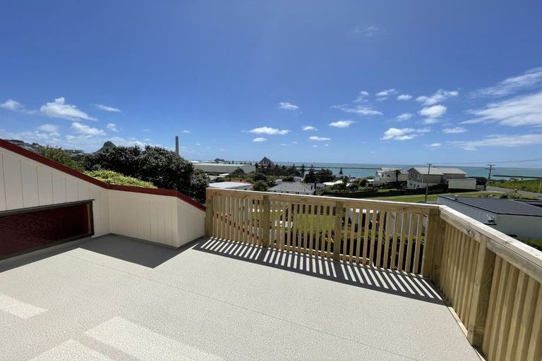 Photo of property in 32b Bayly Road, Moturoa, New Plymouth, 4310